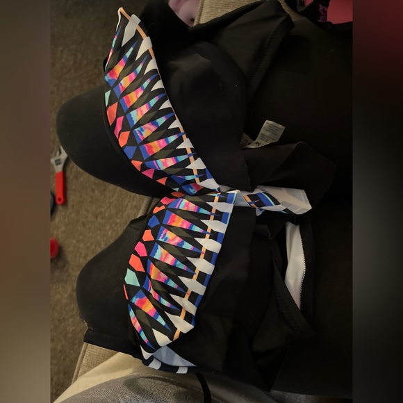 Bathing suit top from PINK size medium in really good condition only worn a few - Picture 1 of 1